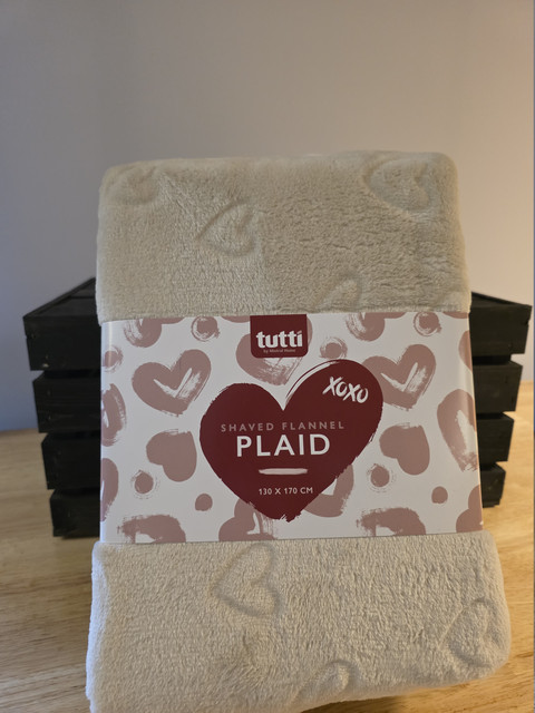 Shaved flannel xoxo creme - Maat (bxl) 130x170